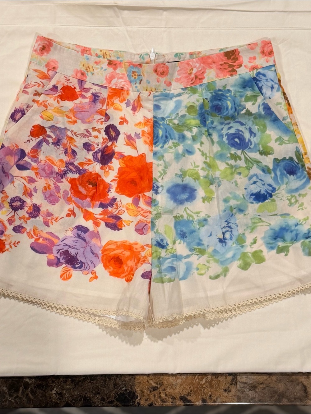 NWT Beulah Style Split Floral Shorts Size L
